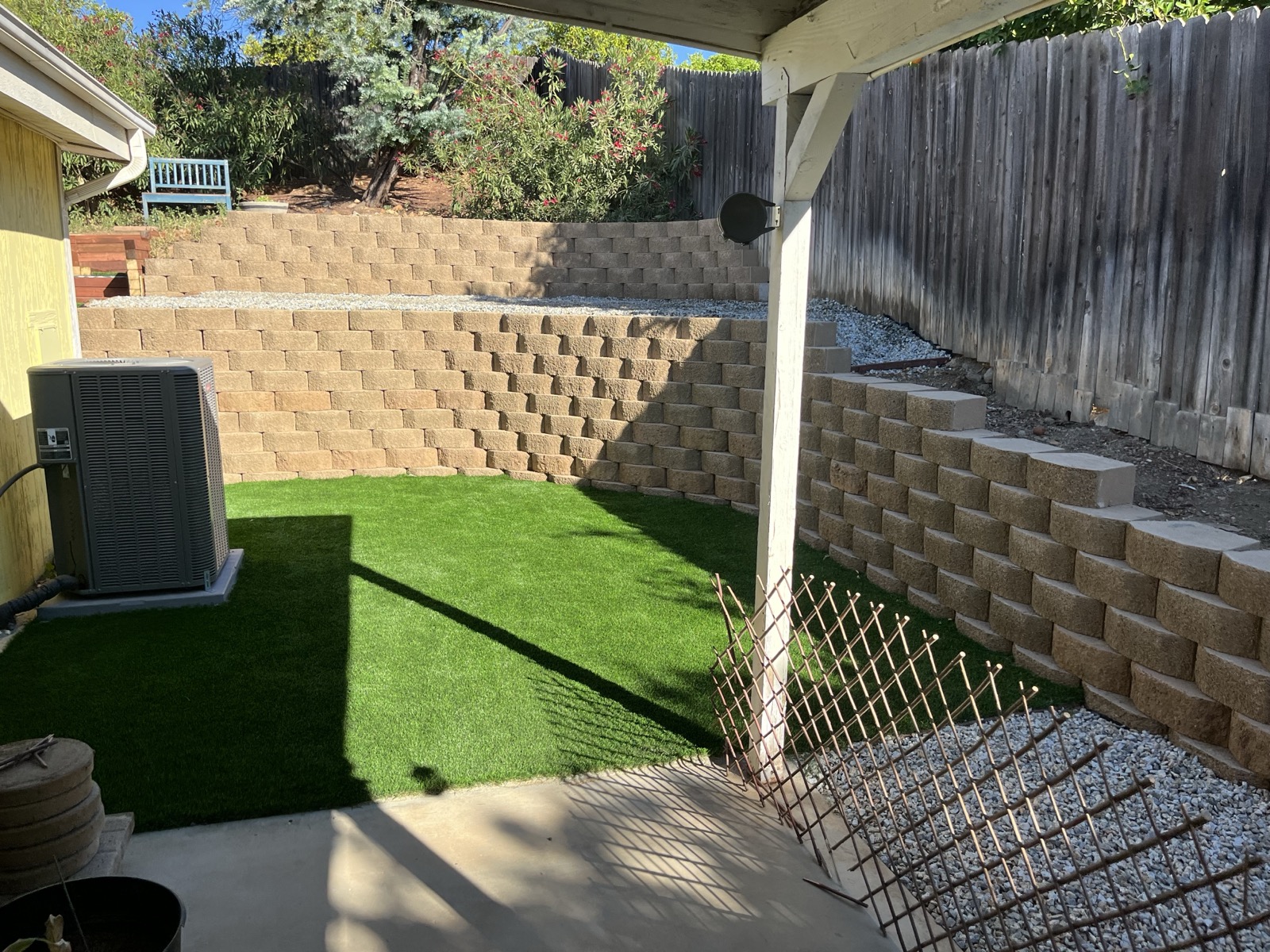 Front yard turf replacement with decorative rock border