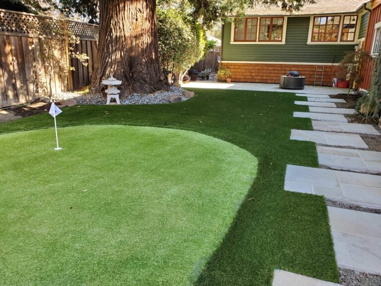 backyard putting greens 768x576 1